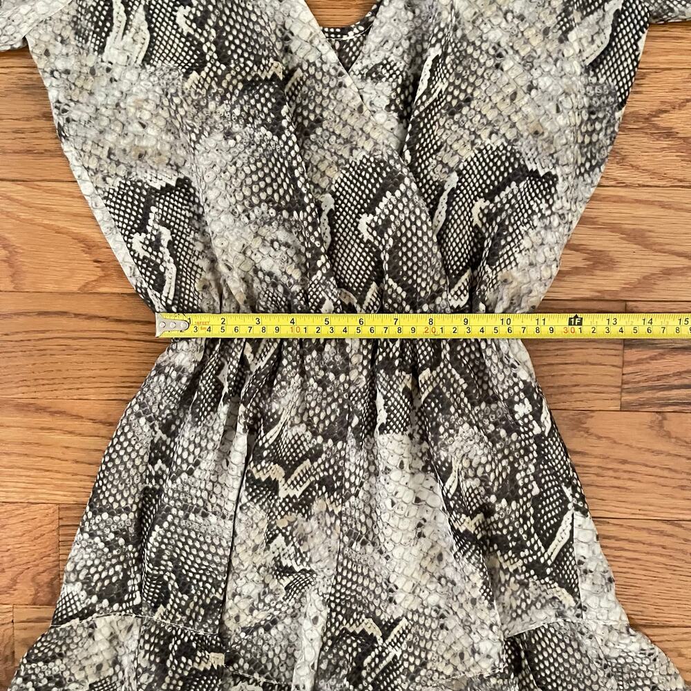 Show Me Your Mumu Snakeskin Ruffle Wrap Romper Womens XS Animal Print Boho - Picture 8 of 9